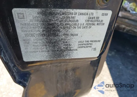 1999 Chevrolet Silverado 1500 из США, поврежденный, VIN 2GCEC19TXX1197354